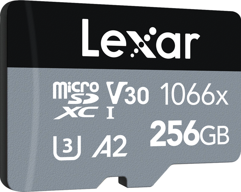 800q-06_115320 Lähikuva Lexar microSDHC SILVER 1066x UHS-I/U1/A2 R160/W70 (V30) 256GB -muistikortista, jossa näkyy merkinnät, jotka korostavat kortin nopeutta ja suorituskykyä.