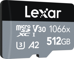 800q-08_115320 Lexar microSDHC SILVER 1066x UHS-I/U1/A2 (V30) 512 Gt:n muistikortissa on musta ja harmaa väri sekä rohkea valkoinen teksti, ja sen etupuolella näkyy jopa 160 Mt/s luku- ja 70 Mt/s kirjoitusnopeus.