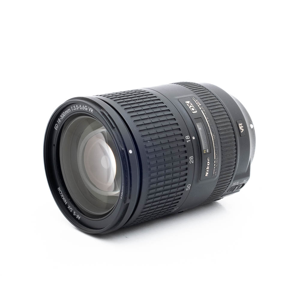Nikon 18-300mm f35-56G VR ED-2 Nikon AF-S Nikkor 18-300mm f/3.5-5.6G ED DX VR - Käytetty