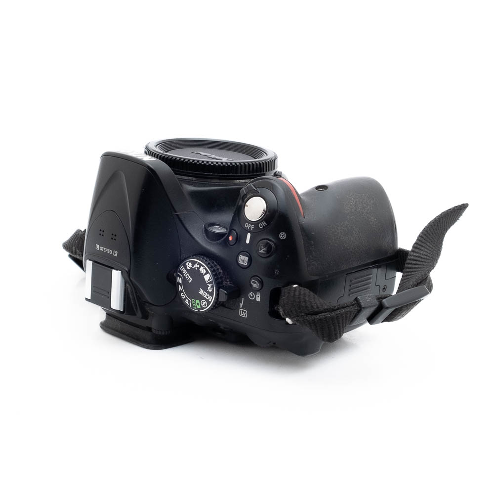 Nikon D5200 (SC 73000) - Käytetty