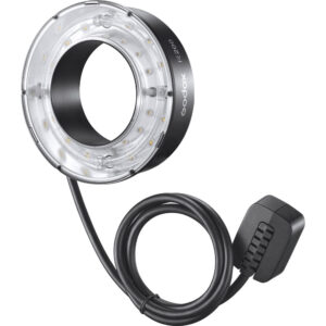 1656335600_724 Godox R200 Ring Flash Head for AD200Pro & AD200 -salamavalaisimessa on pyöreä LED-rengas, ja se liitetään mustalla kaapelilla virtalähteeseen, joten se on ihanteellinen valokuvauksen valaistukseen.