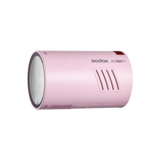Godox AD100 Pro TTL - Pinkissä on kannettava, sylinterimäinen muotoilu, jossa on etupuolella oleva salamapää ja sivussa olevat tuuletusaukot valkoista taustaa vasten.