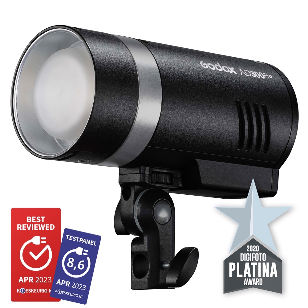 1689759419_623 Godox AD300PRO Go Kit, kuvassa pyöreä diffuusori kiinnitystelineessä, on varustettu parhaan arvostelun ja testipaneelin merkeillä sekä vuoden 2020 Digifoto Platina -palkinnolla.