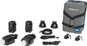 800q-001_124796 The picture shows the NANLITE Forza 300B II 2 Kit LED spotlight with two LED lights, power adapters, reflectors, various cables, brackets and a grey trolley case on a white background.