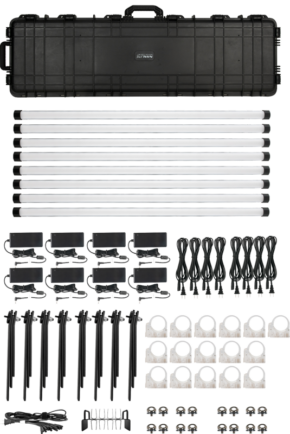 800q-001_124992 NANLITE PavoTube II 30XR 8KIT LED-putkivalaisin on esillä kovassa kotelossaan, kahdeksan LED-putkea, virtasovittimet ja kaapelit, jalustat, kiinnikkeet, puristimet, renkaat ja ruuvit - kaikki siististi järjestettynä valkoisella pohjalla.