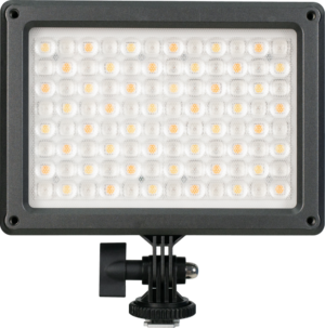 800q-01_116536 NANLITE MixPad 11C II RGBWW LED-paneelissa on suorakulmainen muotoilu, jossa on useita pieniä LED-valoja ruudukossa, joka on asennettu säädettävään mustaan jalustaan tavallista taustaa vasten.