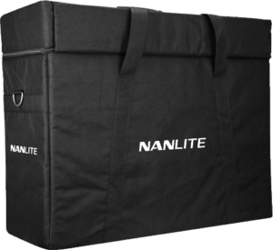 800q-01_117973 Tilava musta suorakaiteen muotoinen kantolaukku, jossa on kahvat ja valkoinen "NANLITE" edessä, suunniteltu SA-sarjan laitteille.