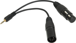 800q-01_118868 NANLITE DMX Adapter -kaapeli 3,5 mm on musta äänikaapeli, jonka toisessa päässä on 3,5 mm:n liitin, joka jakautuu XLR-uros- ja -naarasliittimiin toisessa päässä.
