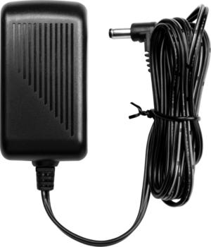 NANLITE-virtalähde 7,5V 2A on musta verkkolaite, jossa on uurrettu sivu ja pitkä musta kaapeli, jossa on suorakulmainen tynnyriliitin.