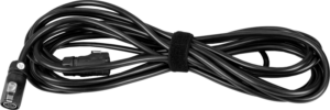 800q-01_121932 NANLITE 8 Pin DC Connection Cable 7.5m for Forza 720/720B on musta kaapeli, joka on siististi kääritty ja kiinnitetty tarranauhalla ja jossa on liittimet molemmissa päissä.