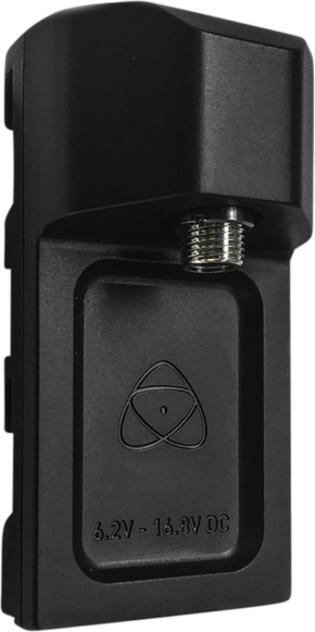 ATOMOS AtomX Battery Eliminator on musta elektroninen paristosovitin, jonka pinnalla on metallinen liitinruuvi, logo ja teksti "6.2V - 16.8V DC".