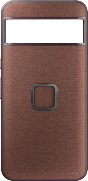800q-01_127485 Peak Design Mobile Everyday -kotelo Pixel 8 Pro -puhelimelle Redwood-värissä, jossa on ruskea suorakulmainen muotoilu, jossa on metallinen neliönmuotoinen painike keskellä ja suuri suorakulmainen leikkaus lähellä yläreunaa.