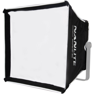 800q-02_112594 NANLITE Soft Box for Mixpanel 60, jossa on mustavalkoinen muotoilu ja neliönmuotoinen etuhajotin studiovalaistukseen, näkyy valkoista taustaa vasten.