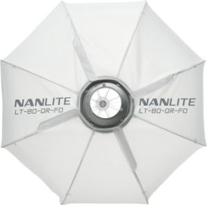 800q-03_118861 Näkymä ylhäältä alaspäin valkoisesta NANLITE Lantern Softbox LT-80-QR-FD -valaisimesta, jossa on pyöreä keskus ja näkyvät metalliset tukipyörät.
