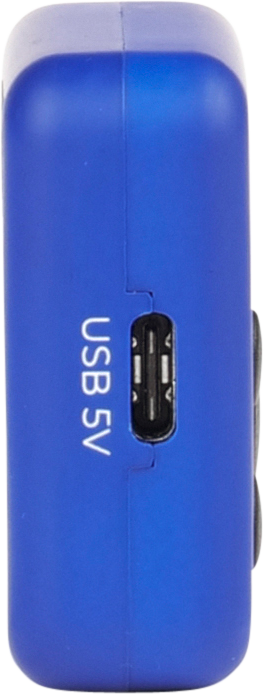 800q-03_1219752 Lähikuva ATOMOS Ultrasync Blue -laitteesta, sininen elektroniikkalaite, jonka sivussa on USB-portti, jossa lukee "USB 5V".