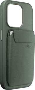 Peak Design Mobile Wallet Slim - Sage on vihreä kotelo, jossa on turvallinen kortinhaltijatasku, jossa on läppä takana ja hienovarainen kohokuvioitu logo, joka on suunniteltu pitämään korttisi turvassa ja tyylikkäänä.