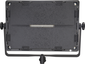 800q-04_116386 NANLITE 1200DSA 5600K LED-paneeli DMX-ohjauksella on suorakulmainen, ja siinä on kaksi suurta kuvioitua akkulevyä, useita ruuveja, sivusäätönupit ja alla oleva keskeinen kiinnike.
