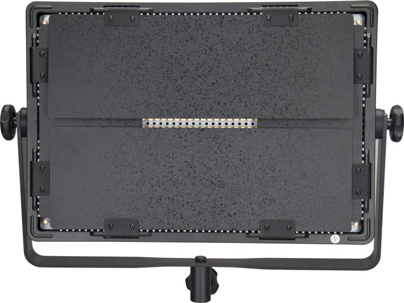 800q-04_116386 NANLITE 1200DSA 5600K LED-paneeli DMX-ohjauksella on suorakulmainen, ja siinä on kaksi suurta kuvioitua akkulevyä, useita ruuveja, sivusäätönupit ja alla oleva keskeinen kiinnike.