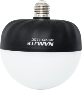 800q-04_117090 Pyöreä LED NANLITE Bulb Diffuusori LitoLite 5C:lle, jossa on musta yläosa, valkoinen alaosa ja malli AS-BD-LLC painettuna ylösalaisin mustaan osaan.