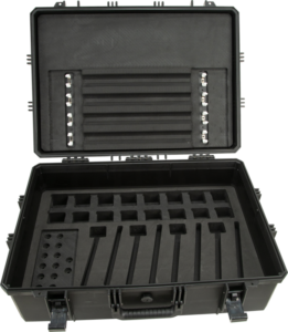 800q-04_117800 NANLITE Hard Case for 8 pcs PavoTube II 15X -kotelossa on avoin musta kova kuori, jossa on sisäinen EVA-vaahtomuovisisäke, joka tarjoaa useita muotoiltuja aukkoja, jotka järjestävät ja suojaavat valaisulaitteita turvallisesti.
