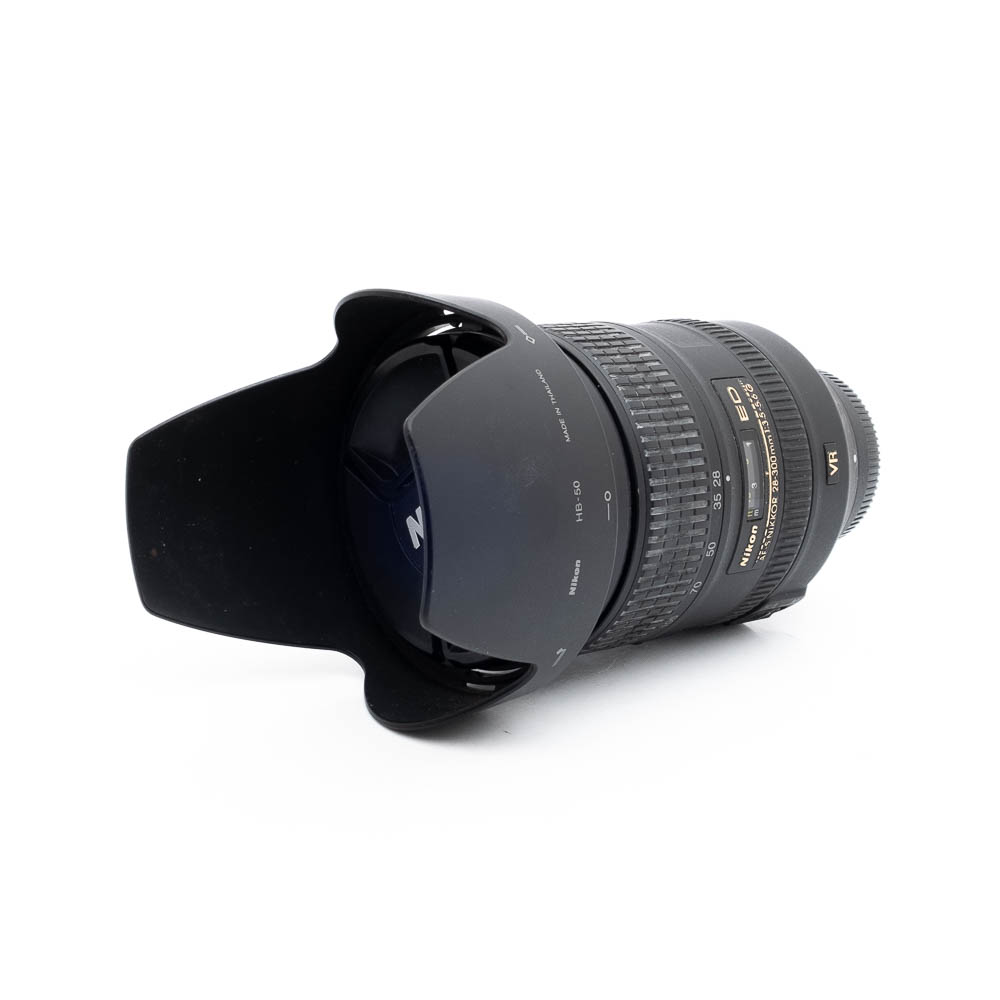 Nikon 28-300mm f35-56G ED VR-3 Nikon AF-S Nikkor 28-300mm f/3.5-5.6 G ED VR - Käytetty