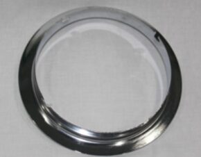 Godox Softbox Adapter Electra (Small), jossa on kiiltävä, metallinen, pyöreä muotoilu ja sileä pinta, lepää valkoisella pohjalla ja näyttää valokuvauslaitteiden teolliselta komponentilta.
