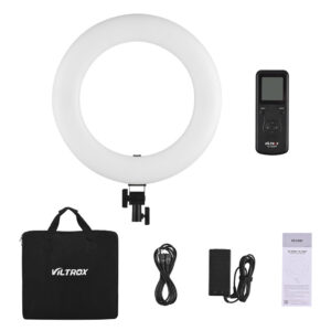 1547045071_442 Viltrox VL 600T Ring LED Light -rengasvalo -pakkaus sisältää pyöreän LED-valon, kaukosäätimen, kantolaukun, virtalähteen kaapeleineen ja käyttöohjeen, jotka kaikki näkyvät siististi valkoisella pohjalla.