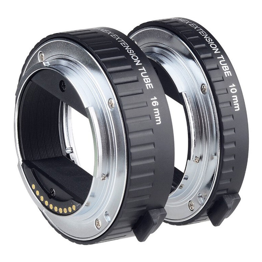 1560870009_476 Kaksi Viltrox DG NEX (10mm/16mm) automaattista jatkoputkea Sony NEXille, jotka on suunniteltu lähikuvaukseen, seisovat pystyssä vierekkäin valkoista taustaa vasten.