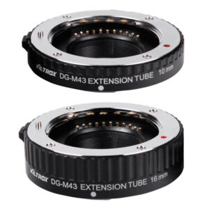 1560926208_200 Viltrox DG M43 (10mm/16mm) automaattisessa jatkoputkessa MFT on metalliset kiinnikkeet ja elektroniset koskettimet, jotka on suunniteltu Micro Four Thirds -kameroille.