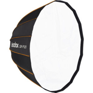 1627566267_449 Godox Quick Release Parabolic Softbox QR P120 Bowens -valaisimessa on kahdeksankulmainen muoto, musta ulkokuori oranssilla reunuksella ja valkoinen diffuusio etupaneeli, joka on ihanteellinen studiovalaistukseen.