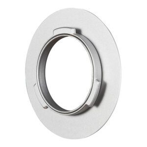 1646909282_687 Pyöreä hopeanvärinen metallinen sovitinrengas Godox Quick Release Parabolic Softbox QR PG70:lle (Godox-kiinnitys), jossa on leveä litteä reunus, kolme lovia pienemmällä korotetulla sisäympyrällä ja avoin keskus kiinnitystä varten.