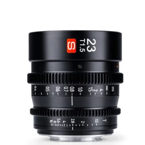 1661260679_347 Viltrox MF 23mm T1.5 Cine Lens -objektiivi, MFT on musta objektiivi, jossa on valkoiset merkinnät, punainen S-logo ja 23 T1.5 -merkintä. Siinä on valkoisella pohjalla näkyvät tarkennus- ja aukkorenkaat, joissa on mittanumerot.