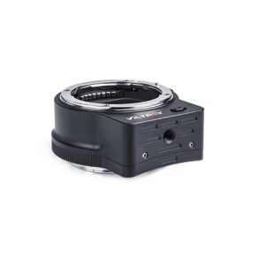 1669302425_106 Viltrox Nikon F - Z Auto Focus Mount Adapter on musta sovitin, jossa on metallinen rengas ja elektroniset koskettimet, suorakulmainen uritettu pohja ja ruuvikiinnitys Nikon F -objektiivien kiinnittämiseen Z-mount-kamerarunkoihin.