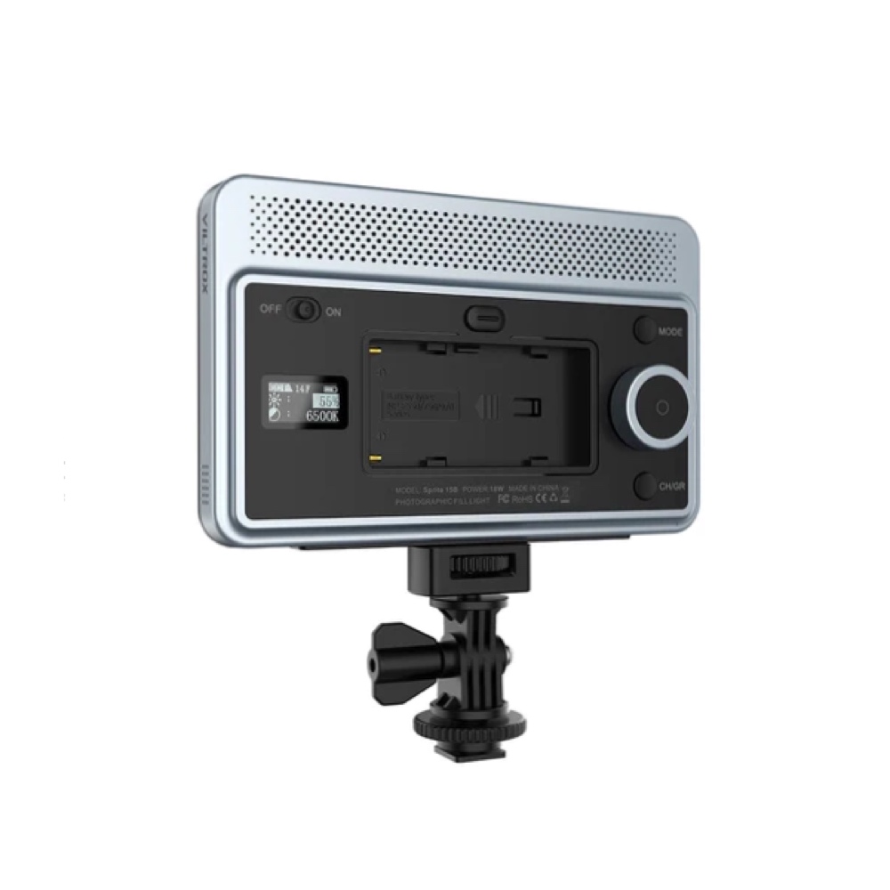 1686222263_751 Viltrox Sprite 15B Bi Color LED -videovalaisinpaneelissa on takaa katsottuna ohjauspainikkeet, on/off-kytkin, digitaalinen näyttö ja pohjaan kiinnitettävä kiinnike.