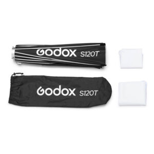 1705321964_849 Taitettu Godox Multifunctional Softbox S120T, musta kantolaukku, jossa on merkintä Godox S120T, ja kaksi valkoista kangasdiffuusoria ovat esillä valkoisella pohjalla.