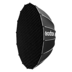 1705325913_438 Godox Grid For Multifunctional Softbox S120T on musta kuusikulmainen softbox, jossa on ritilä, hopeiset sisäkyljet ja Godoxin logo valkoisella kyljessä.