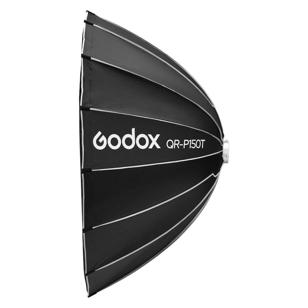 1709019867_327 Sivukuva Godox Quick Release Parabolic Softbox For livestreaming QR-P150T:stä, joka on musta, kupolimuotoinen, valkoisilla tukikylkiluilla ja suurella valkoisella Godoxin tuotemerkillä.