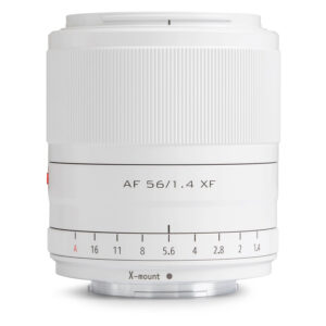 1712581151_016 Viltrox AF 56mm f/1.4 -objektiivi, Fuji X (Limited Edition White), jossa on aukkomerkinnät 1,4-16 ja X-mount-teksti pohjassa, on kuvattu tavallisella valkoisella pohjalla.