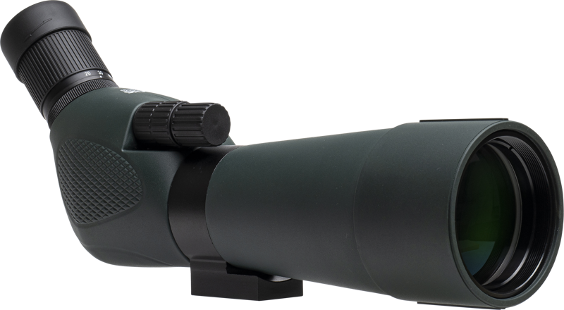Focus Outdoor 20-60x60 + WF3950 kolmijalka on musta, vaaleanharmaalla pohjalla näkyvä kulmakaukoputki, jossa on kuvioitu kahva, säätönuppi ja suuri objektiivi.