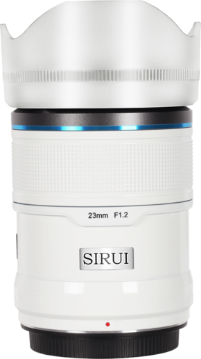 800q-01_126720 The Sirui Sniper 23mm f/1.2 AF E-mount (White) features a white body, blue accent ring, textured focus ring and petal-shaped hood.