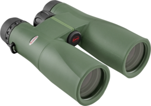 800q-04_112149 KOWA SV II 8X42 -kiikari, jossa on vihreä runko, musta okulaari, keskitarkennuksen nuppi ja Kowa-logo sivussa, on esillä vaaleaa taustaa vasten.