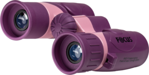 800q-04_119778 Focus Junior 6x21 Pink binoculars with FOCUS imprint on the side, viewed from an angle where both the eyepieces and lenses are visible.