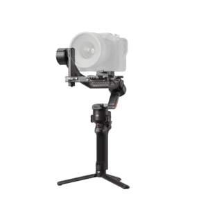 HG704-右25度 The DJI RS 4 gimbal with tripod supports a semi-transparent DSLR camera and a large lens, which are visible against a white background.