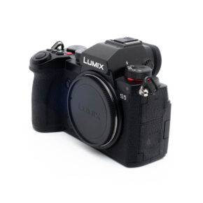 Lumix S5 2636-5 Panasonic Lumix DC-S5 (SC 2000, sis.ALV24%) - Käytetty