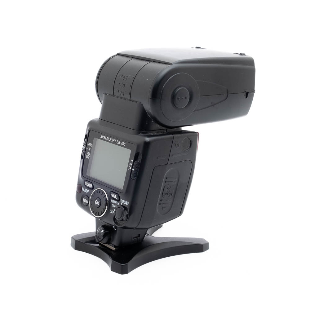 Nikon SB-700-1 Nikon SB-700 salama - Käytetty