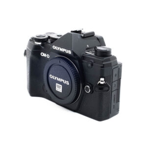 Olympus E-M5 III 3681-5 Olympus OM-D E-M5 Mark II (SC 1300, Kunto K5) - Käytetty