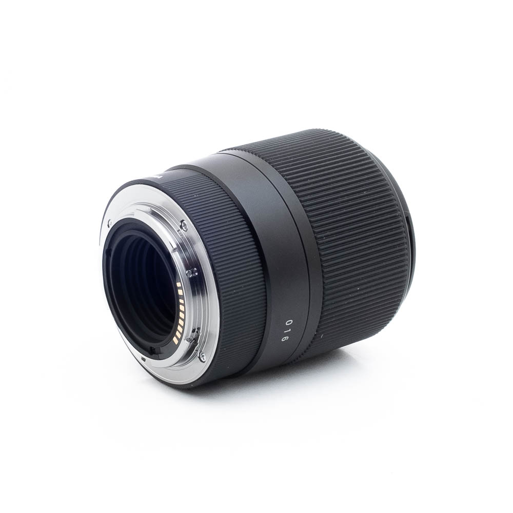 Sigma 30mm f14 DC DN EF-M-1 Sigma 30mm f/1.4 DC DN C Canon EF-M - Käytetty