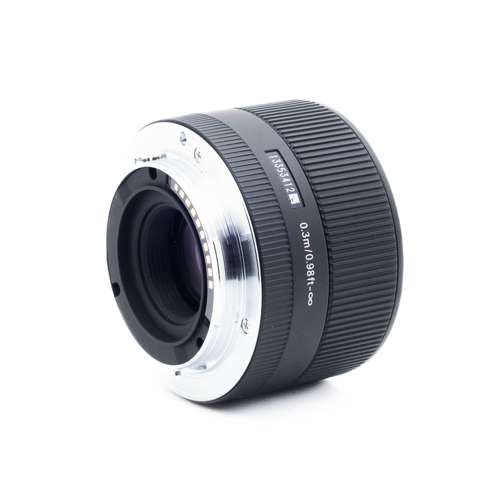 Sigma 30mm f28 EX DN Sony E-1 Sigma 30mm f/2.8 EX DN Sony E - Käytetty