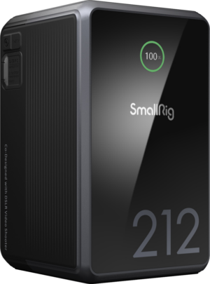 SmallRig_4293_001 The stylish black SmallRig 4293 V-Mount battery VB212 Mini x Caleb Pike features a digital display with 100 % charge on the front and a subtle branding on the side panel.