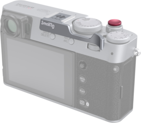 SmallRig_4566_001 Rear view of the Fujifilm X100V with the SmallRig 4566 mirror grip (silver) mounted, showing dials, buttons and large LCD screen.